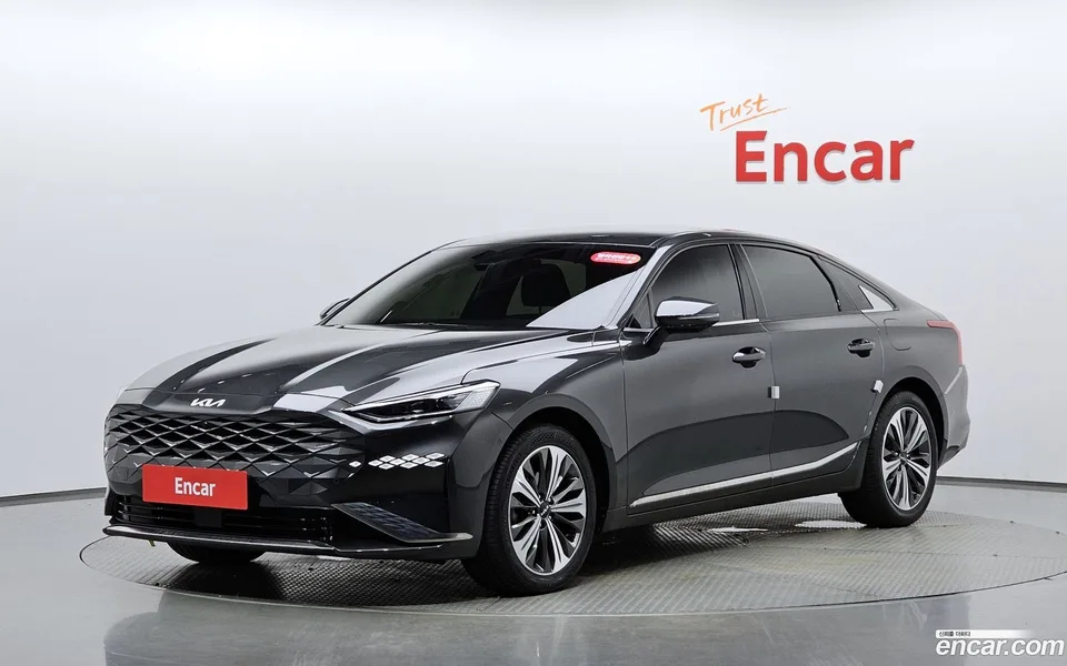Kia K8 Hybrid 2022 — photo 1, buy with delivery to Moscow