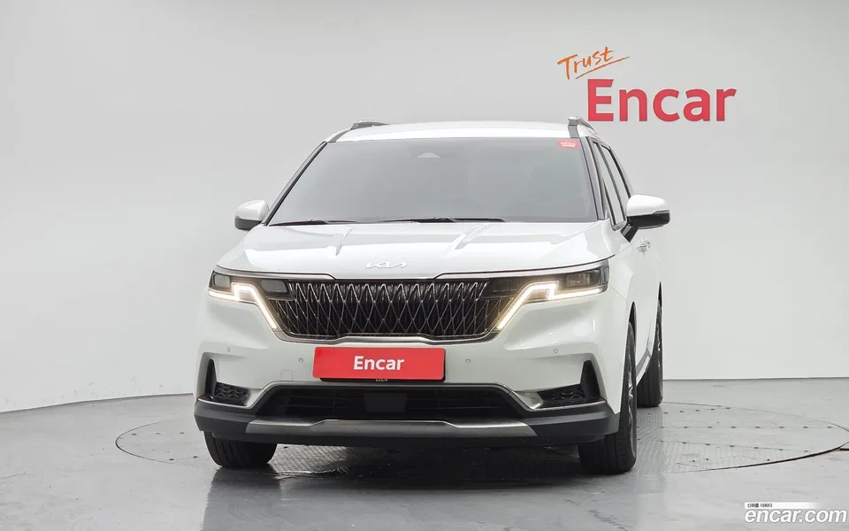 Kia Carnival 9 2023 — thumbnail 3