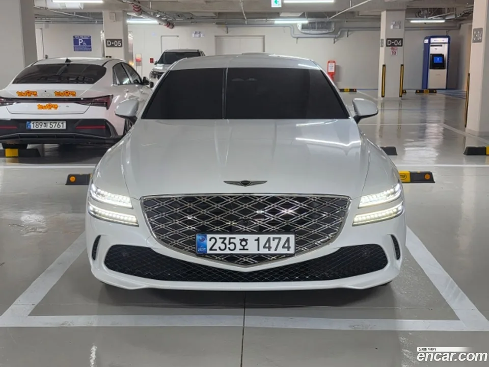 Genesis G80 2.5 2WD 2025 — photo 1, buy with delivery to Moscow