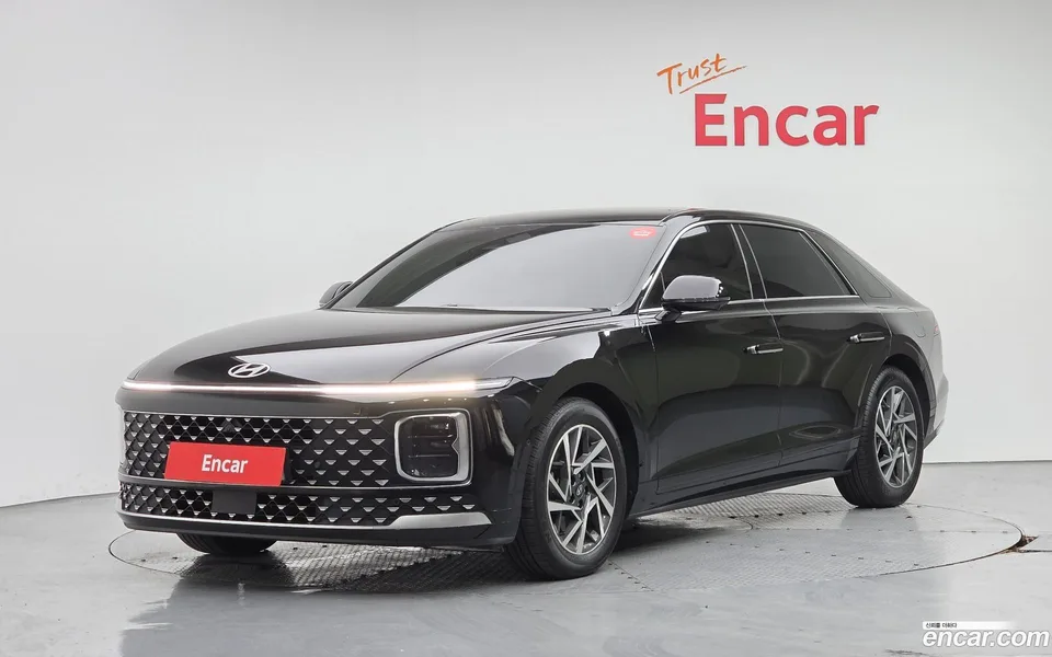 Hyundai Grandeur 2.5 2WD 2023 — photo 1, buy with delivery to Moscow