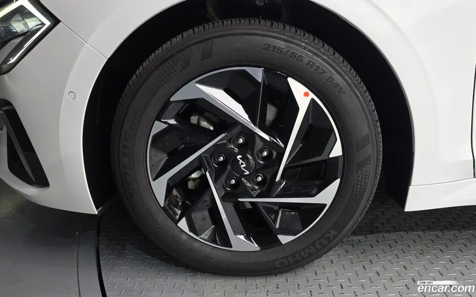 Kia K5 Hybrid 2025 — thumbnail 2