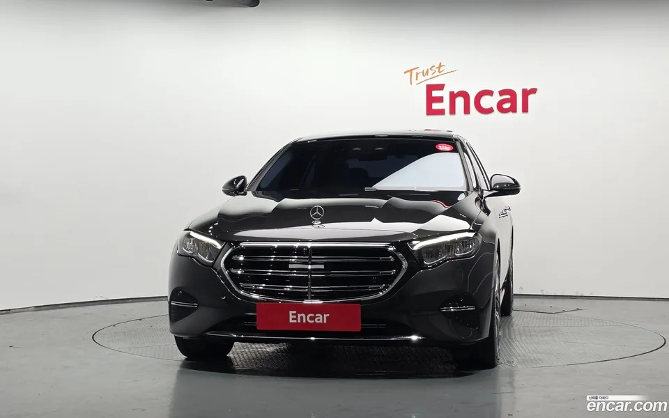 Mercedes-Benz E-Class E220d 4MATIC 2024 — thumbnail 3