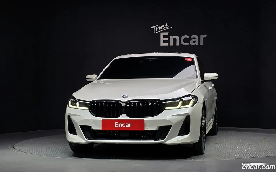 BMW 6 Series GT 620d M 2023 — thumbnail 3