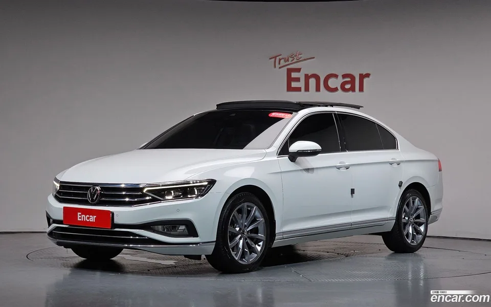 Volkswagen Passat GT 2.0 TDI 2022 — photo 1, buy with delivery to Moscow
