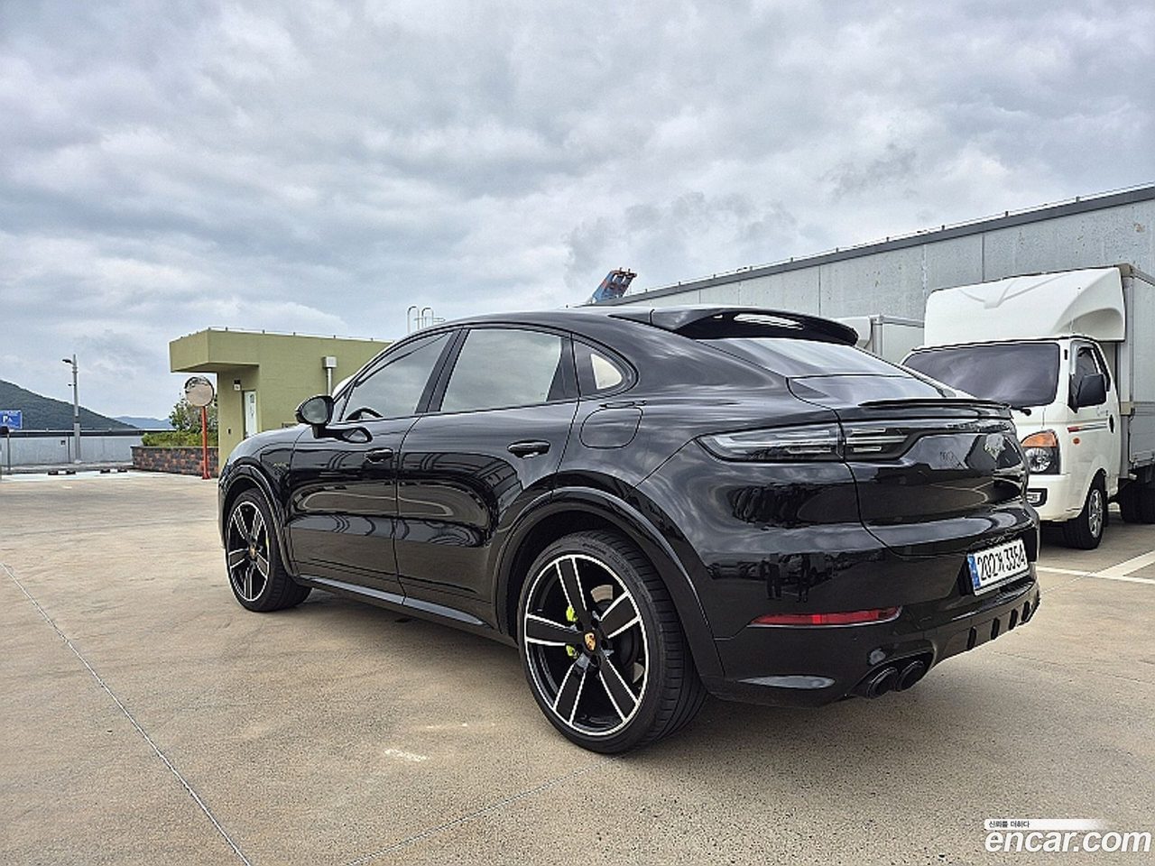 Porsche Cayenne 2023 — 3