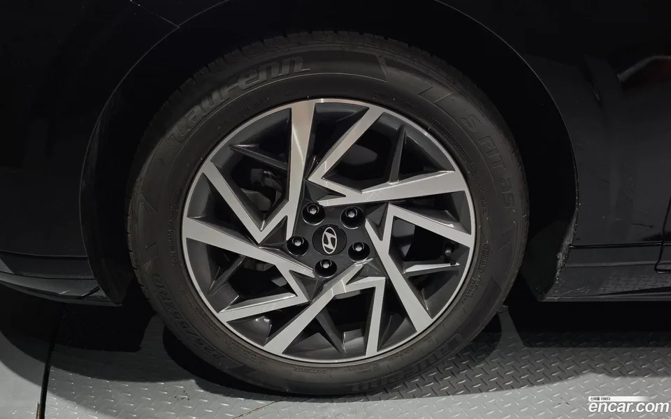 Hyundai Grandeur 2.5 2WD 2023 — thumbnail 2