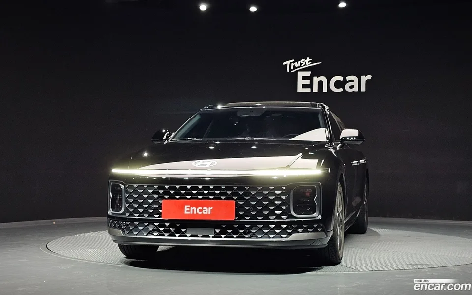Hyundai Grandeur 2.5 2WD 2023 — thumbnail 3
