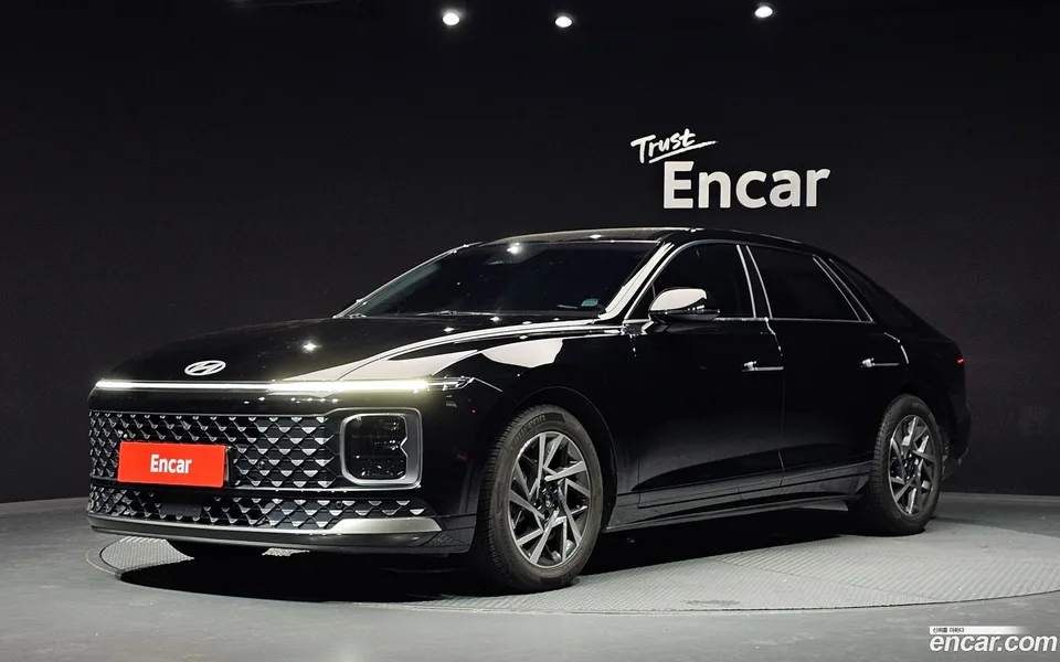 Hyundai Grandeur 2.5 2WD 2023 — photo 1, buy with delivery to Moscow