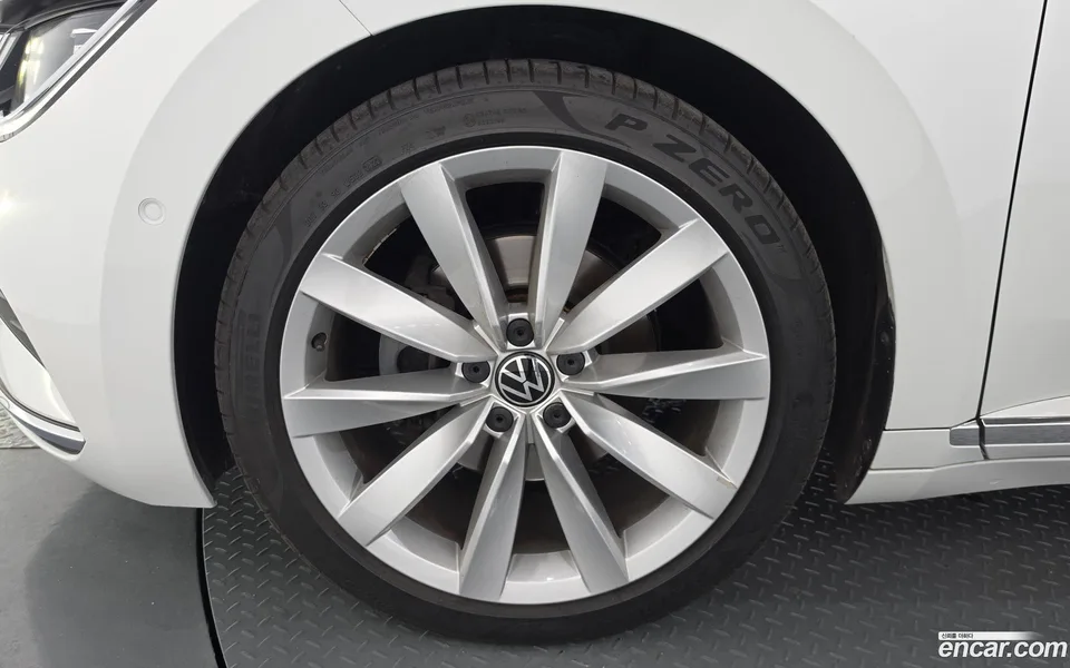 Volkswagen Arteon 2.0 TDI 2023 — миниатюра 2