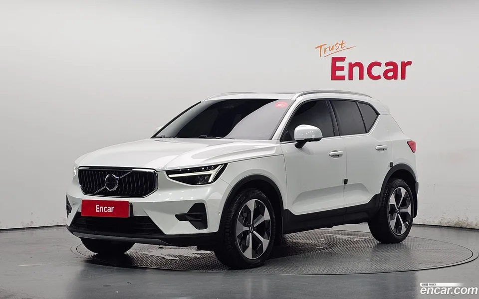 Volvo XC40 2023