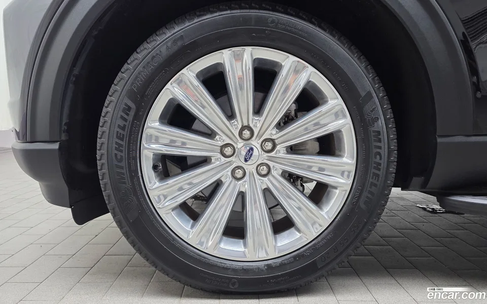 Ford Explorer 2.3 4WD 2023 — thumbnail 2