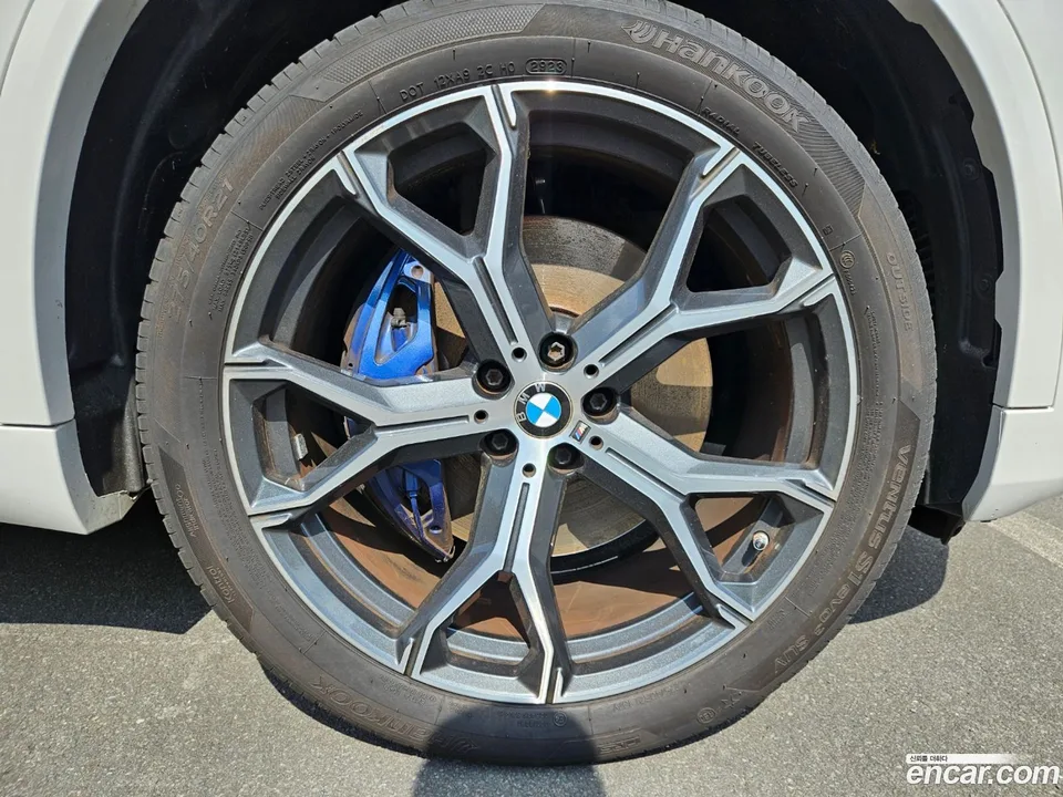 BMW X5 xDrive 30d M 2023 — thumbnail 2