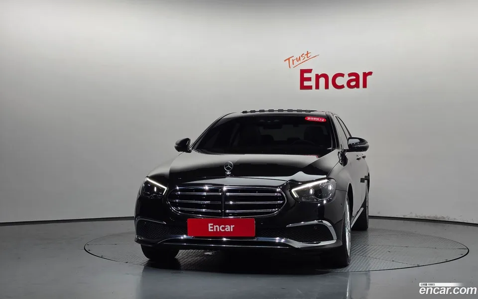 Mercedes-Benz E-Class E220d 4MATIC 2022 — thumbnail 3