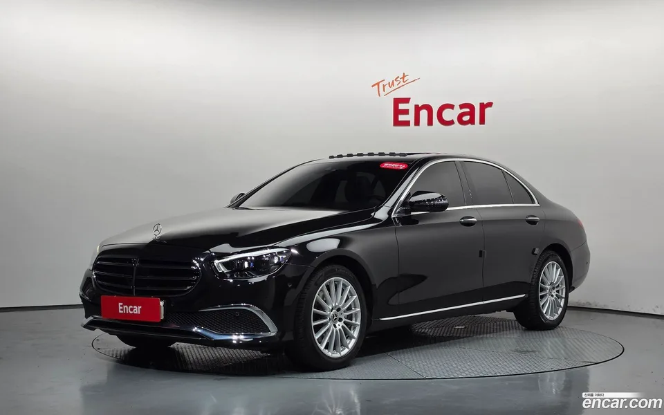 Mercedes-Benz E-Class E220d 4MATIC 2022 — photo 1, buy with delivery to Moscow
