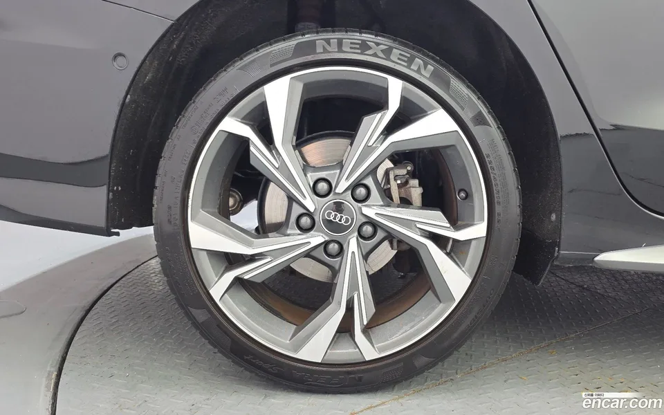 Audi A3 (8Y) 40 TFSI 2023 — thumbnail 2