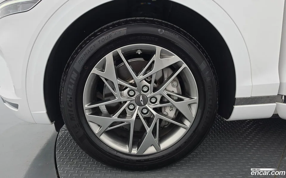 Genesis GV70 2.5T 2WD 2023 — thumbnail 2
