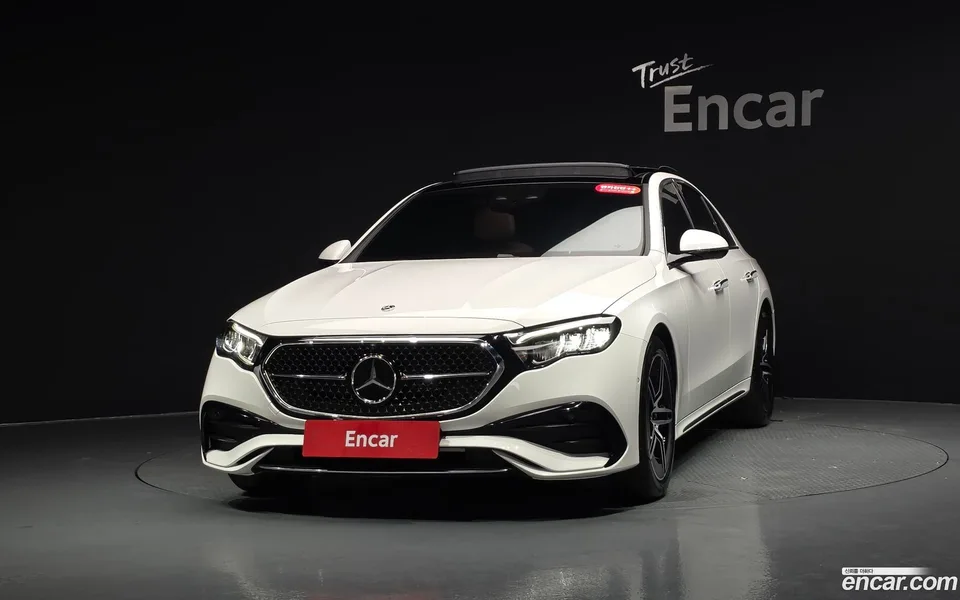 Mercedes-Benz E-Class E200 AMG Line 2026 — thumbnail 3