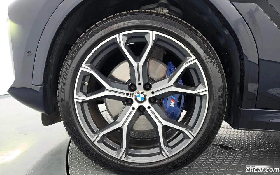 BMW X6 xDrive40i M 2022 — thumbnail 2