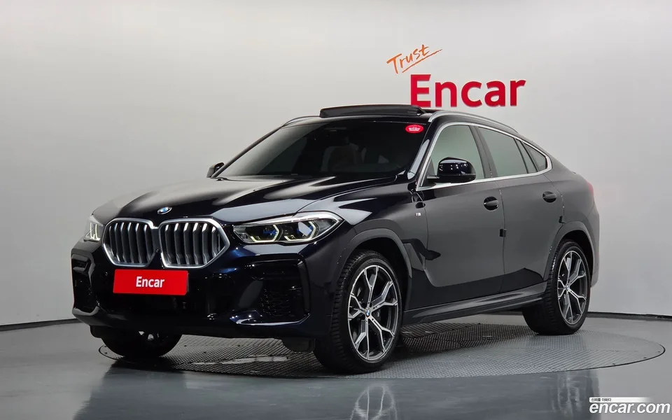 BMW X6 xDrive40i M 2022 — photo 1, buy with delivery to Moscow