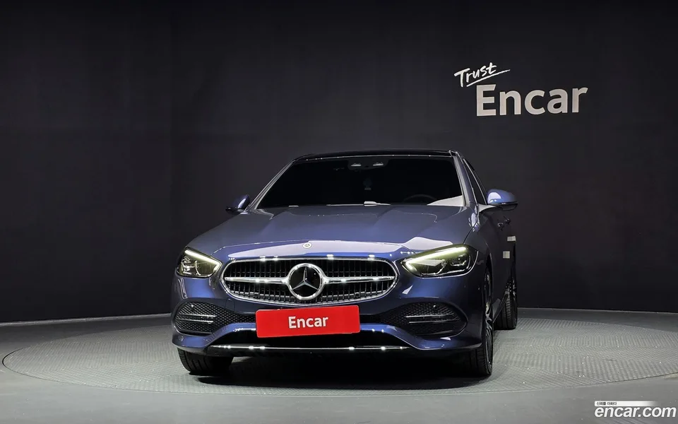 Mercedes-Benz C-Class C200 2025 — thumbnail 3