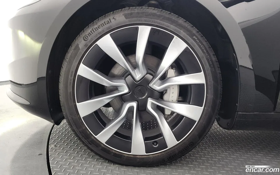Tesla Model 3 RWD 2024 — thumbnail 2