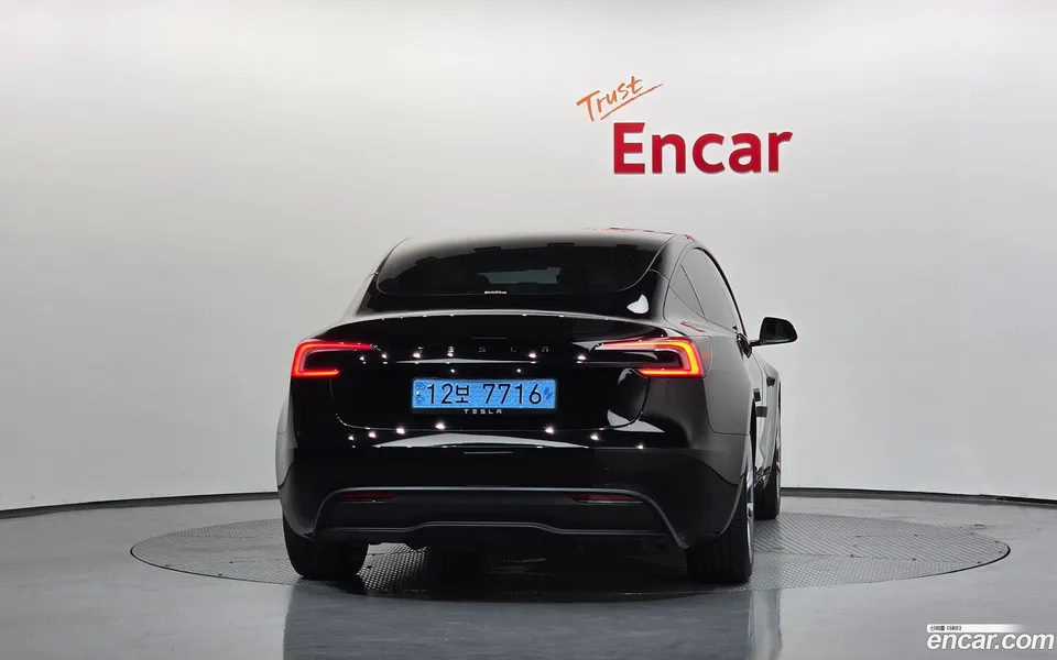 Tesla Model 3 RWD 2024 — thumbnail 4