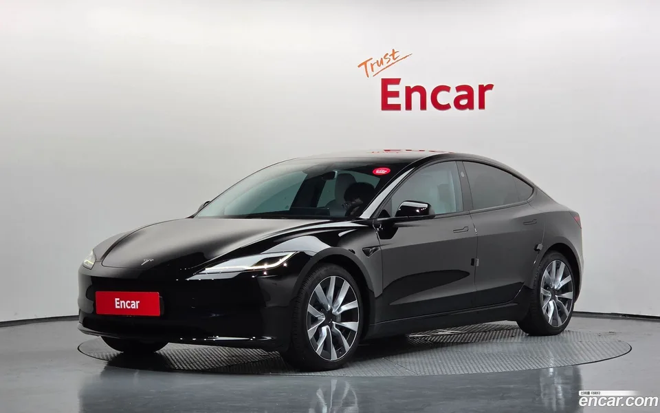 Tesla Model 3 RWD 2024 — photo 1, buy with delivery to Moscow