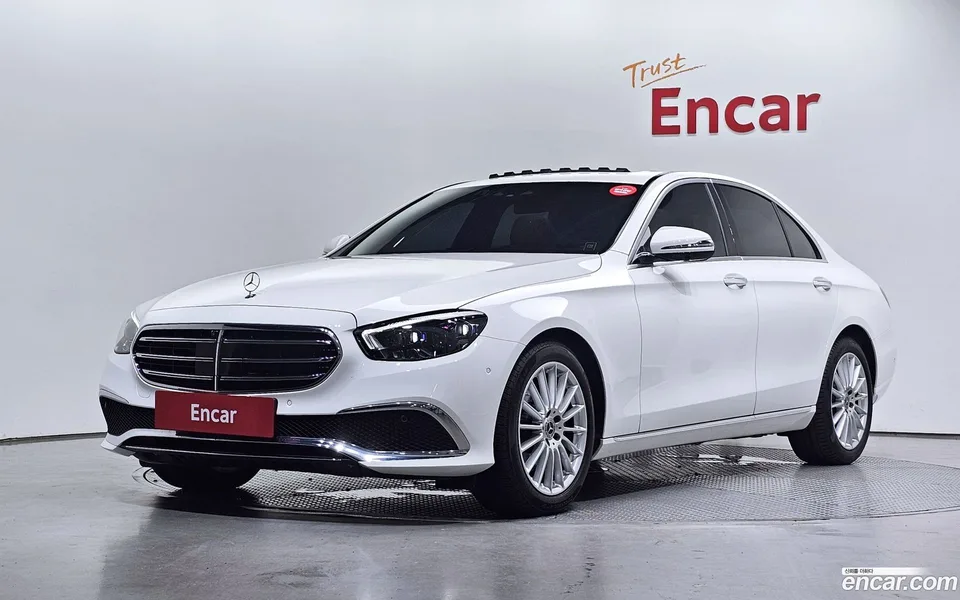 Mercedes-Benz E-Class 2023