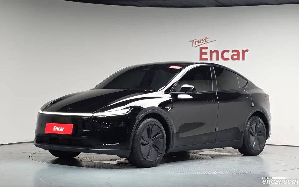 Tesla Model Y RWD 2025 — photo 1, buy with delivery to Moscow