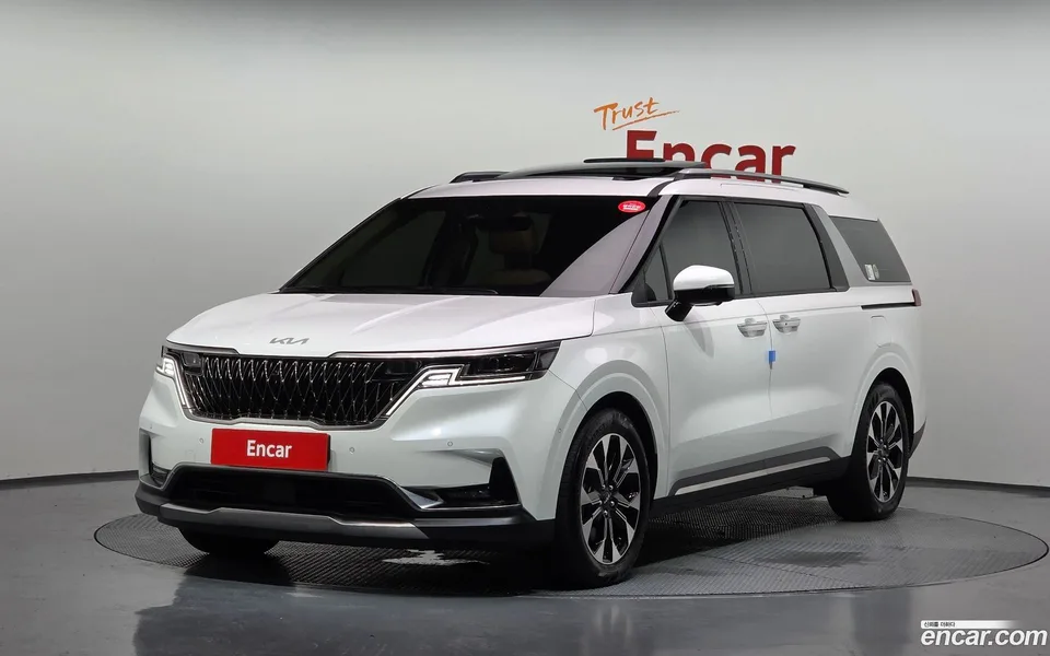 Kia Carnival 9 2022 — photo 1, buy with delivery to Moscow