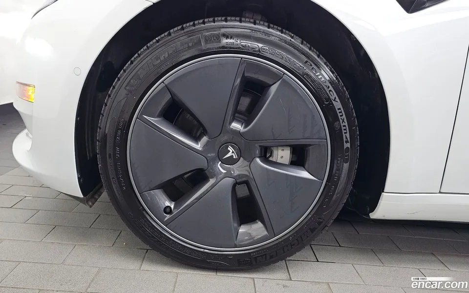 Tesla Model 3 RWD 2022 — thumbnail 2