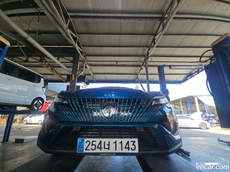 Peugeot 408 1.2 Pure Tech GT 2023 — photo 1, buy with delivery to Moscow