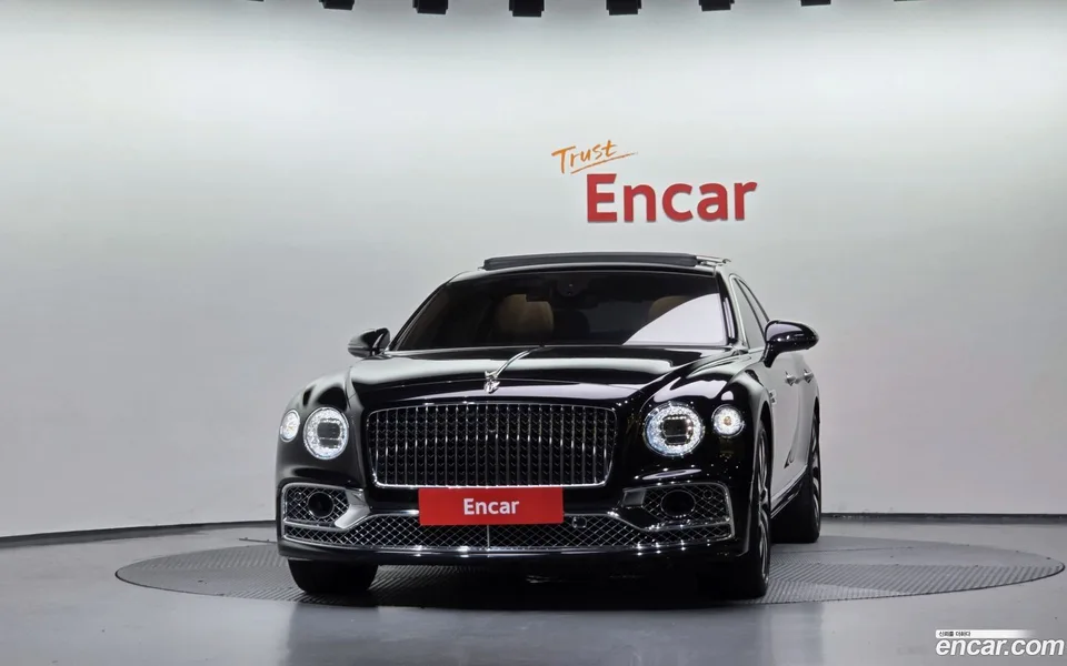 Bentley Flying Spur 4.0 2023 — thumbnail 3