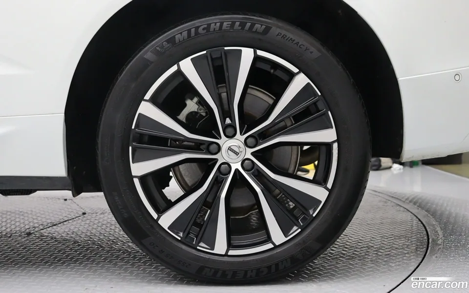 Volvo XC60 B6 2024 — thumbnail 4