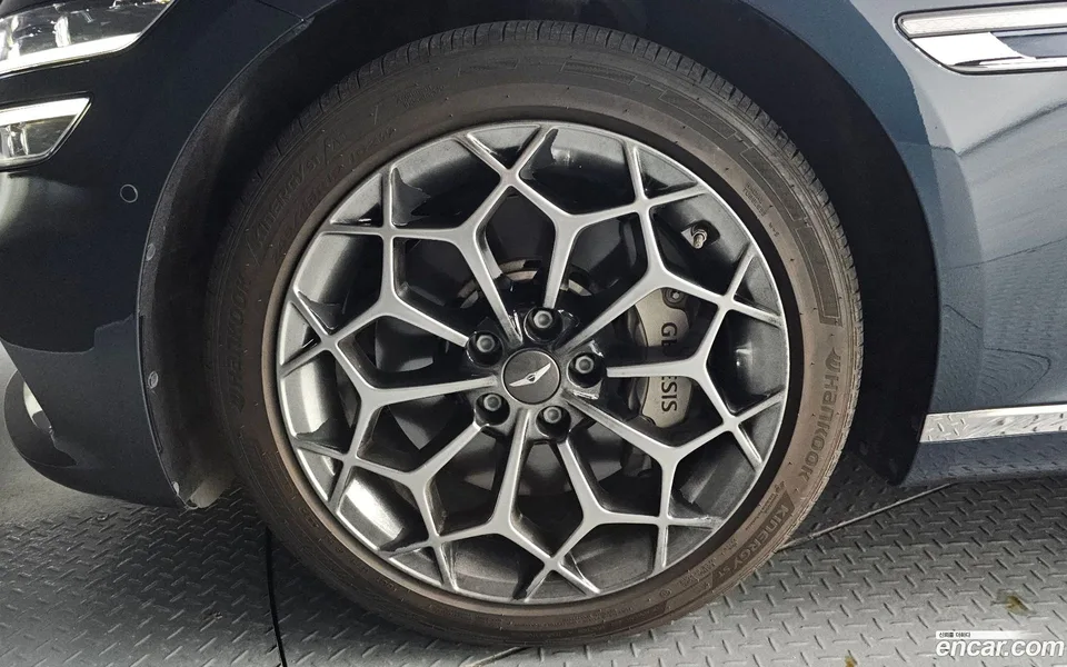 Genesis G80 3.5 AWD 2023 — thumbnail 2