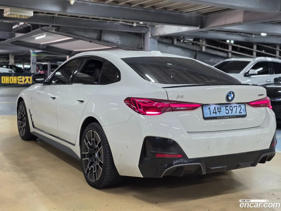 BMW i4 eDrive40 M 2025 — миниатюра 2