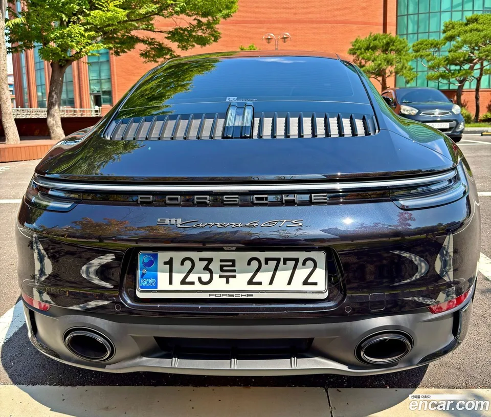 Porsche 911 (992) 4 GTS 2024 — миниатюра 4