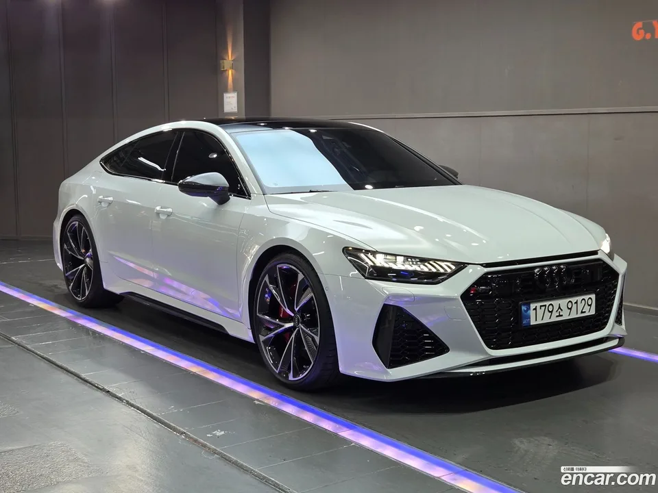 Audi RS7 (4K) 4.0 TFSI 2023 — photo 1, buy with delivery to Moscow