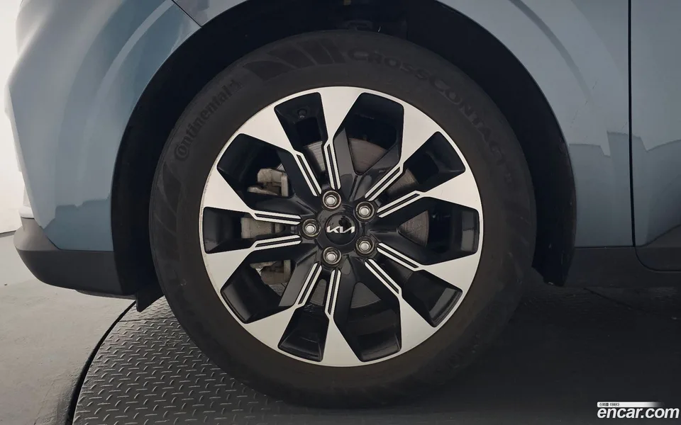 Kia Carnival 9 2022 — thumbnail 2