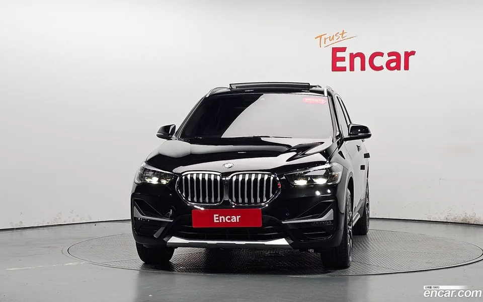BMW X1 xDrive 20i xLine 2022 — thumbnail 3