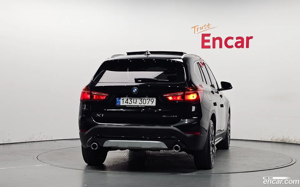 BMW X1 xDrive 20i xLine 2022 — thumbnail 4