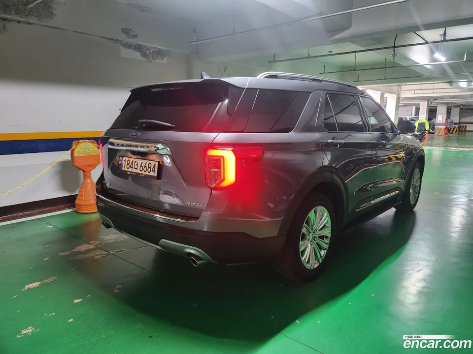 Ford Explorer 2.3 4WD 2022 — thumbnail 3