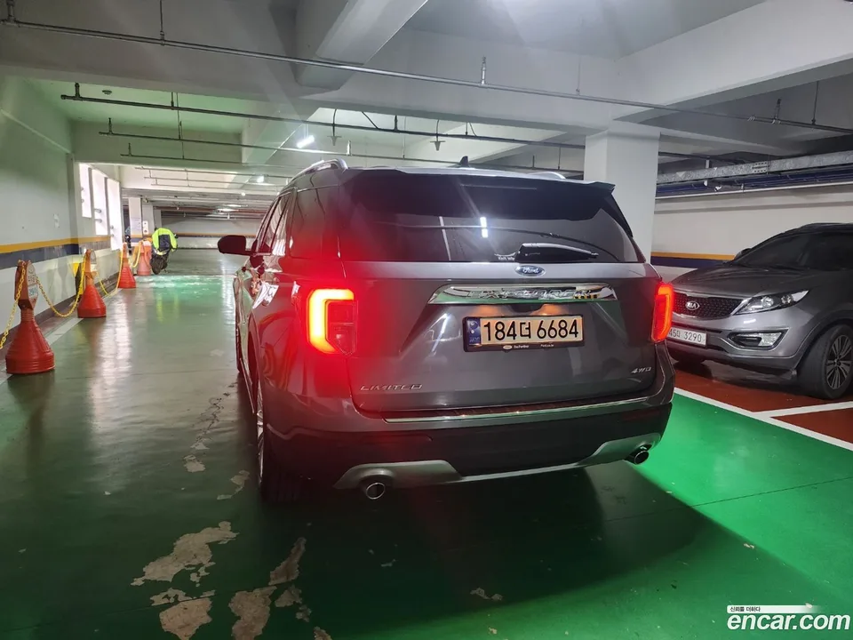 Ford Explorer 2.3 4WD 2022 — thumbnail 4