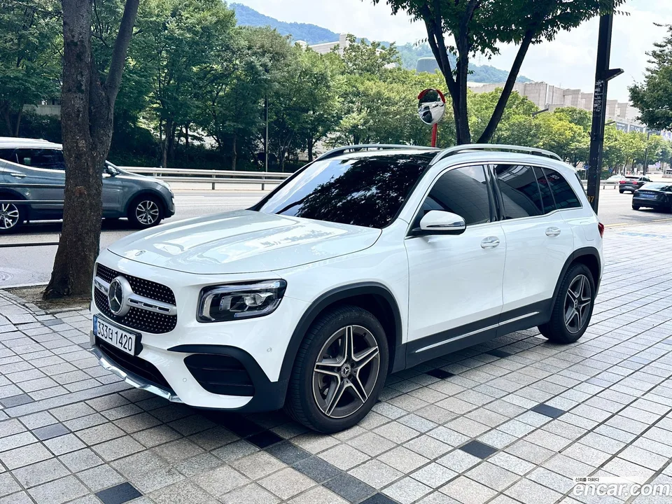 Mercedes-Benz GLB-Class GLB250 4MATIC 2023 — photo 1, buy with delivery to Moscow