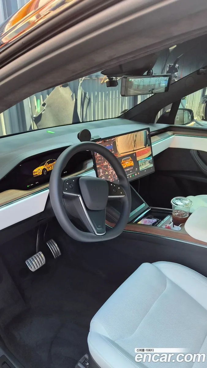 Tesla Model X 2026 — thumbnail 2
