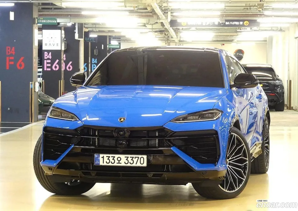 Lamborghini Urus 4.0 V8 SE 2025 — thumbnail 3
