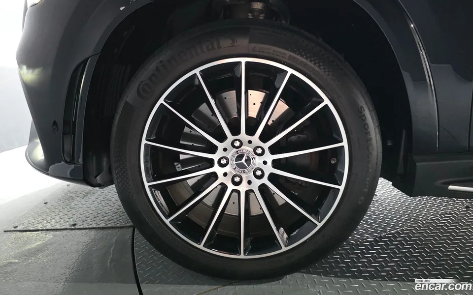 Mercedes-Benz GLE-Class GLE400d 4MATIC 2022 — thumbnail 2