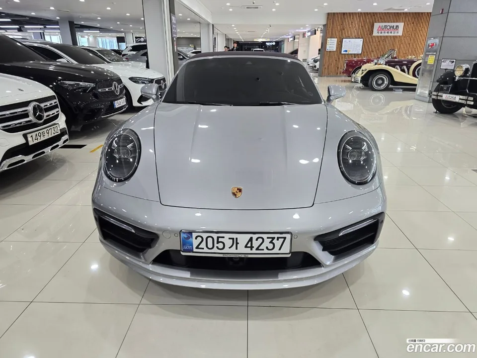 Porsche 911 (992) 4 2024 — thumbnail 3