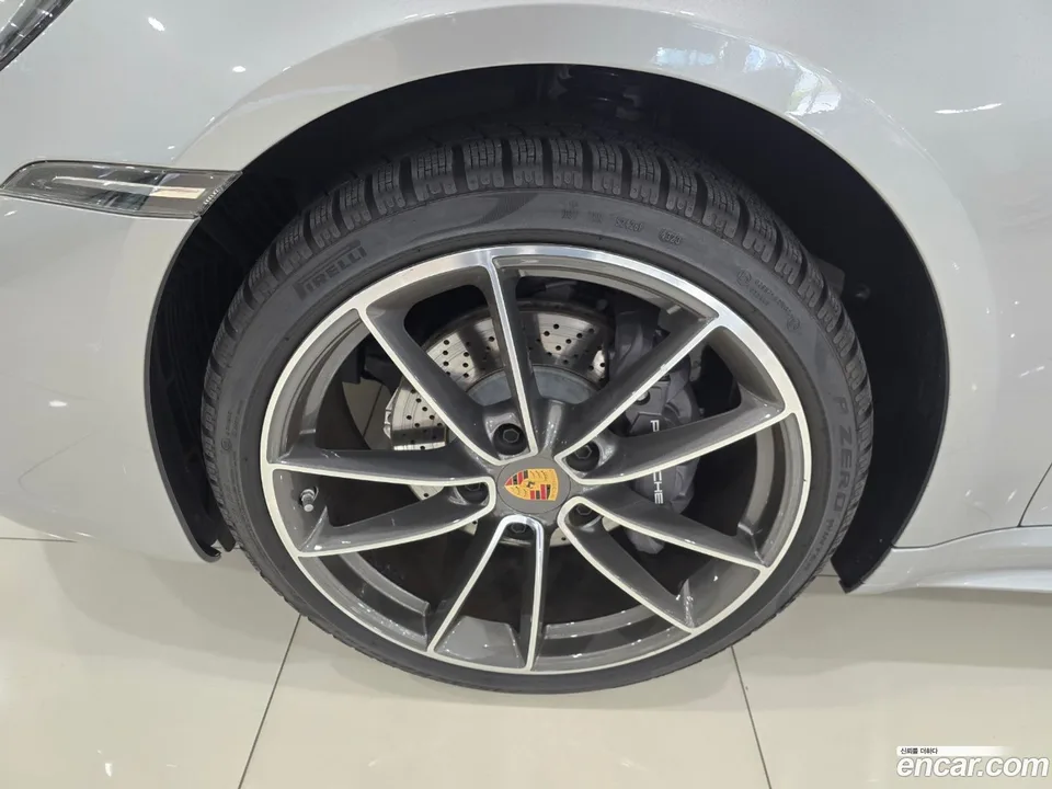 Porsche 911 (992) 4 2024 — thumbnail 5