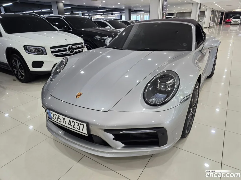 Porsche 911 (992) 4 2024 — photo 1, buy with delivery to Moscow